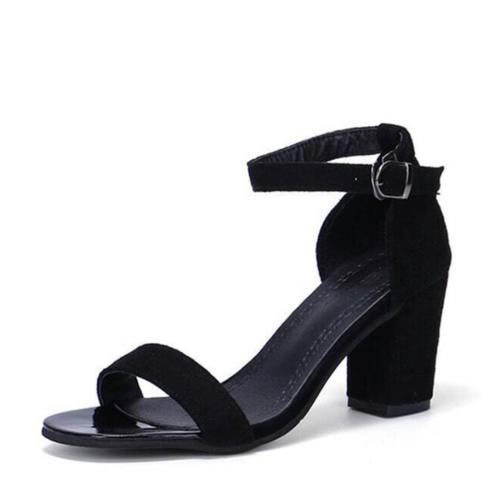 BLACK HEELS